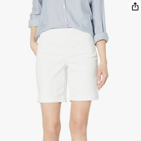 NYDJ White Pull On Stretch Shorts - Picture 1 of 12